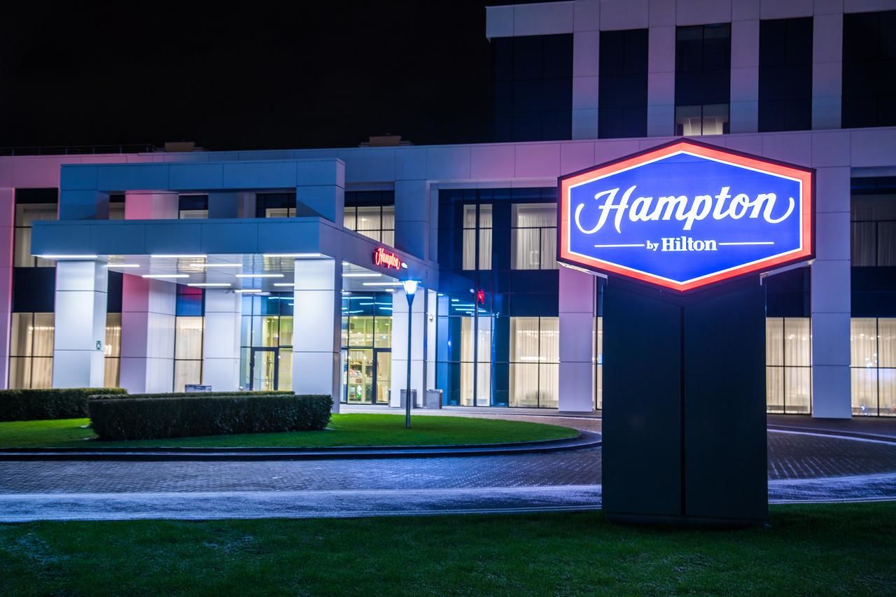 Отель Hampton by Hilton Brest Брест-17