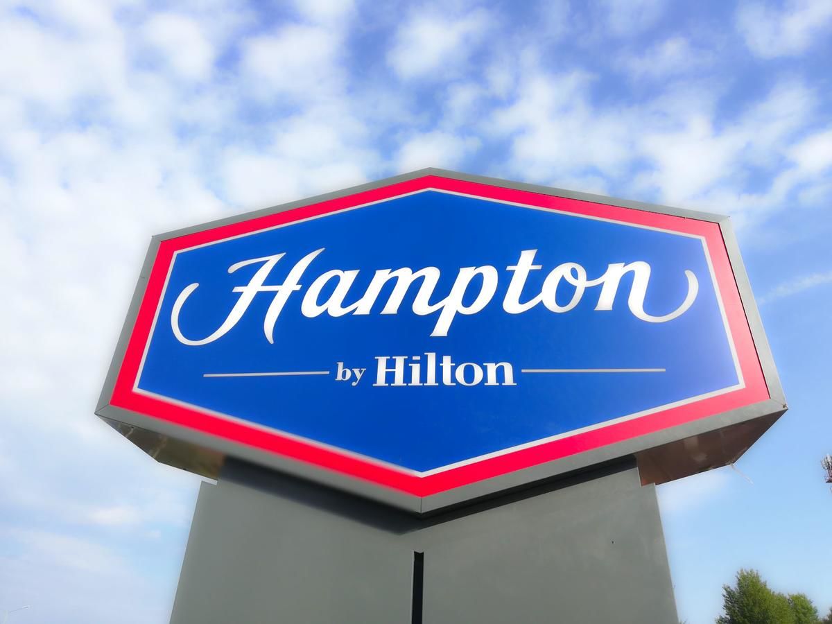Отель Hampton by Hilton Brest Брест-44